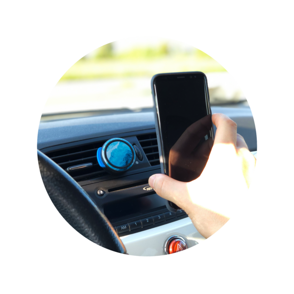 iLMYOCAR - Supporto per auto magnetico con profumatore - immagine 2